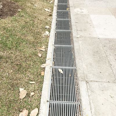 Strada brevettata, fossa di plastica, pioggia, fognatura commerciale, scarico acciaio, grati di scarico tempestale, piastra di copertura