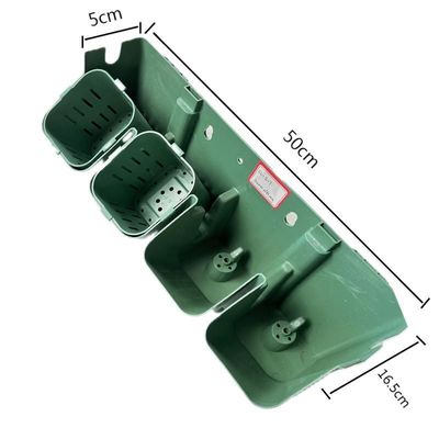 Collegamento di vasi di plastica per il verde verticale nei giardini 40 vasi per metro quadrato